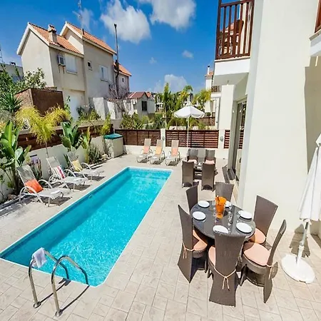 Oceanview Luxury 018 *