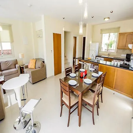 Oceanview Luxury 018 *