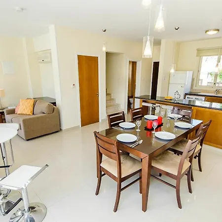 Oceanview Luxury 018